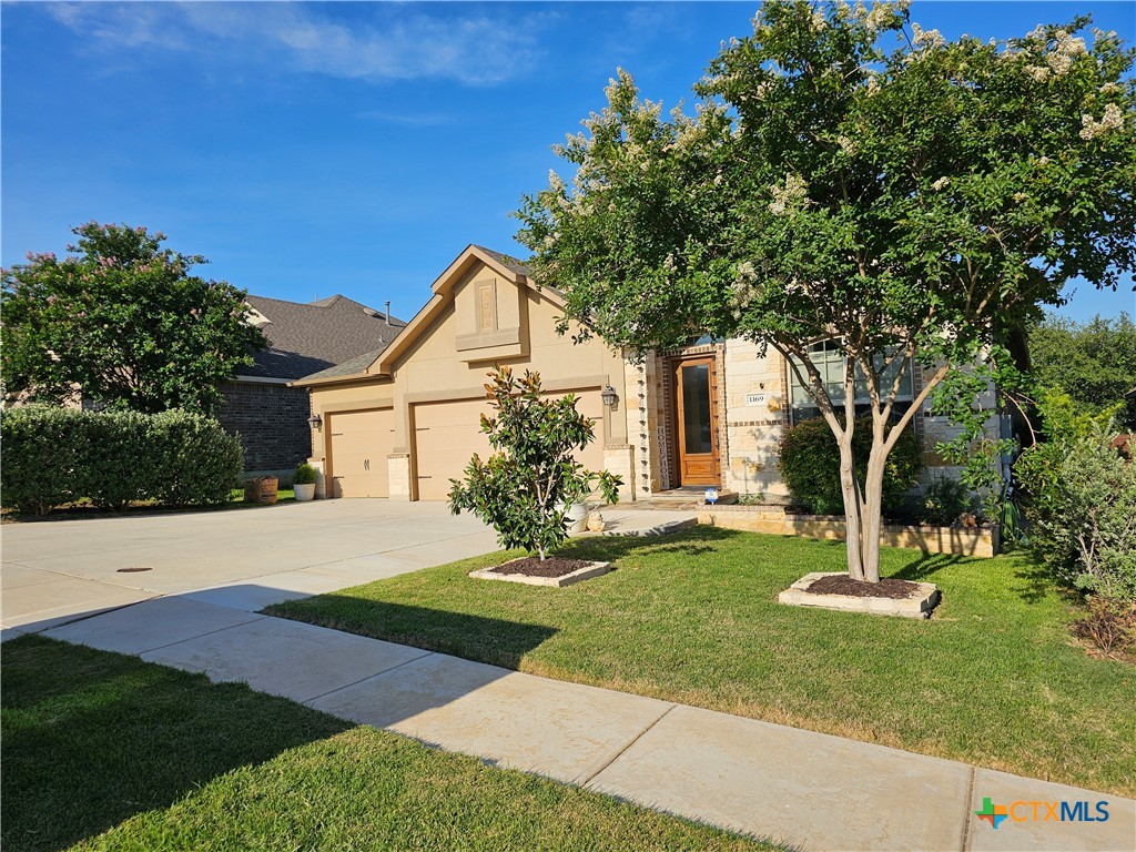 1169 Creek Canyon Property Photo 2
