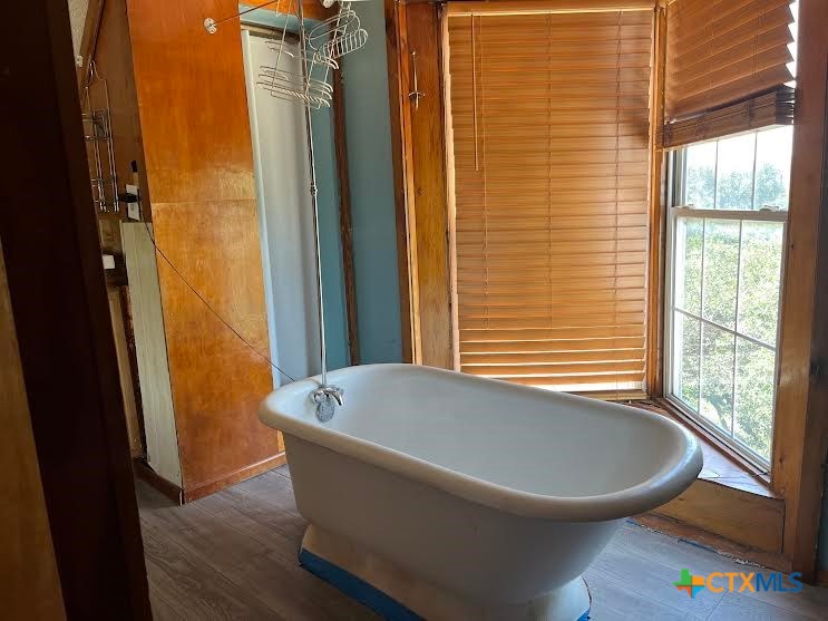 180 Deveraux Property Photo 8