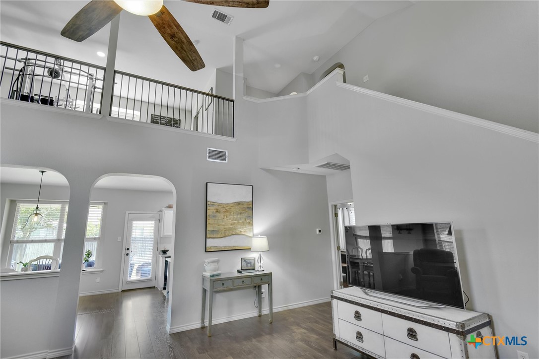 3405 Campanella Drive Property Photo 4