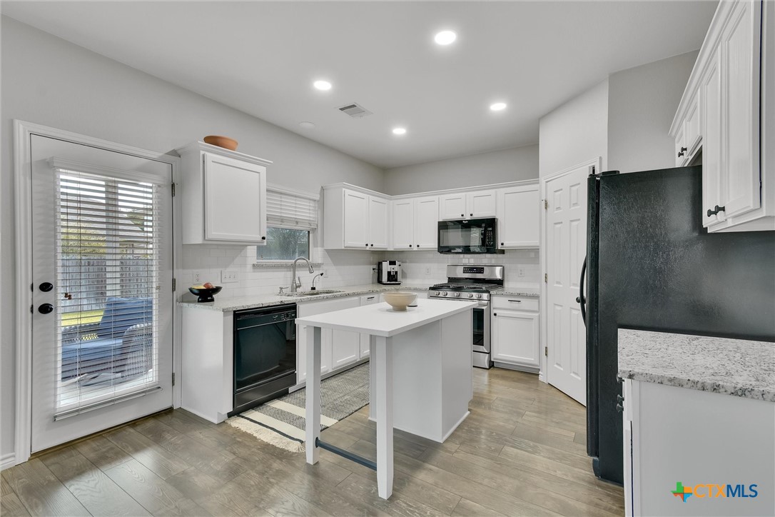 3405 Campanella Drive Property Photo 10