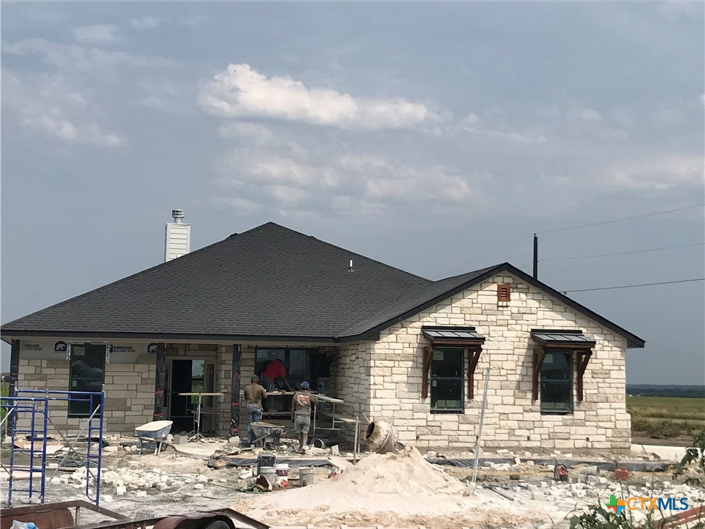 18045 Round Hall Road Property Photo 1