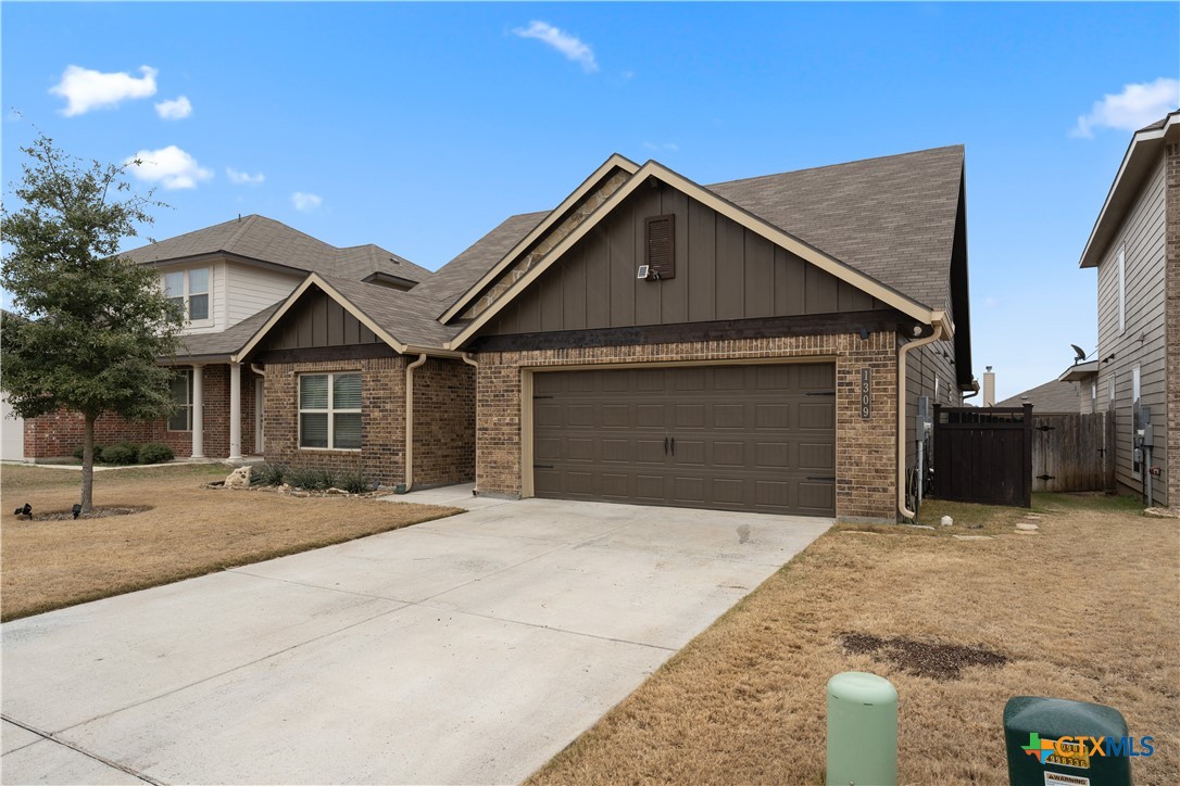1309 Amber Dawn Drive Property Photo 2