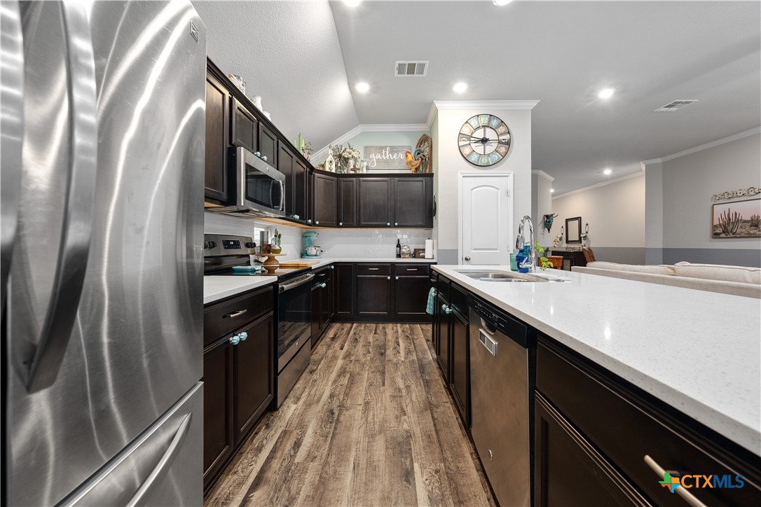 1309 Amber Dawn Drive Property Photo 8