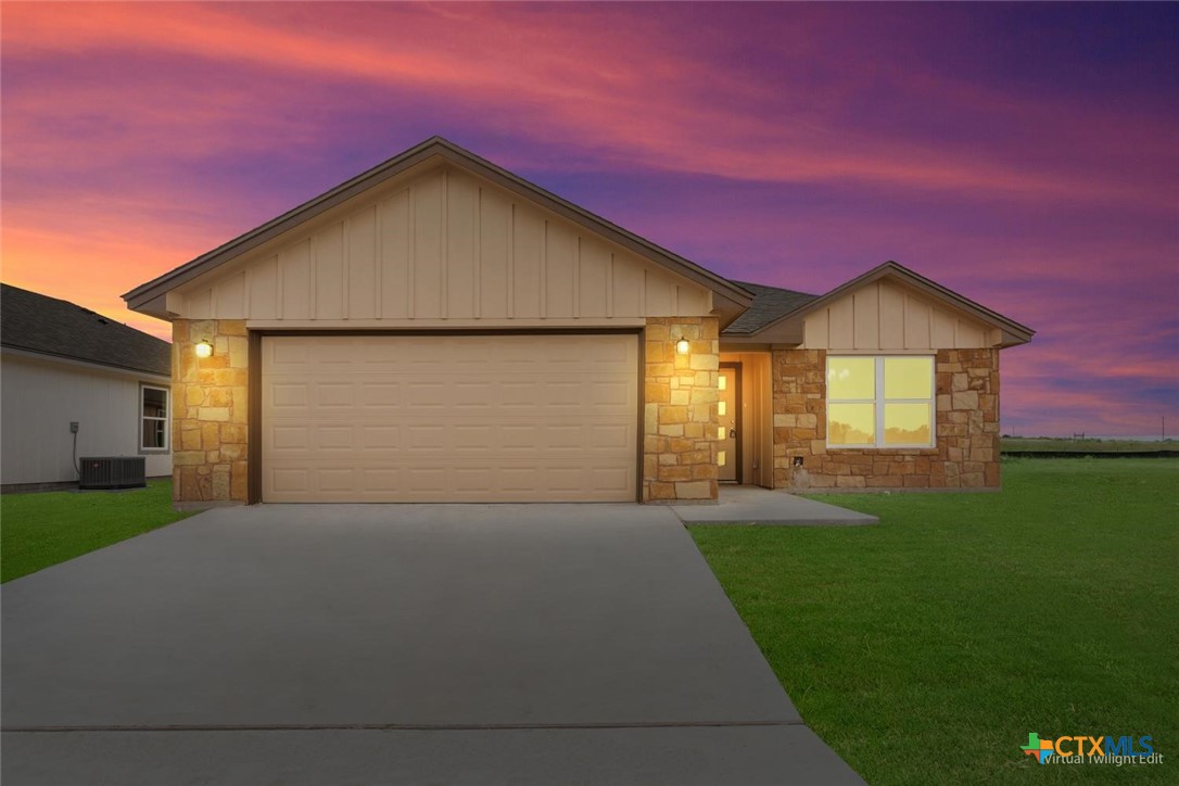 1102 Nacogdoches Drive Property Photo 1