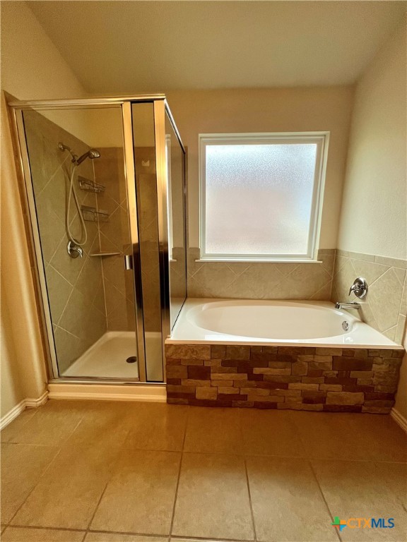 9512 Rogano Court Property Photo 12