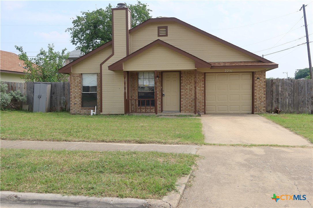2251 Hilltop Loop Property Photo 1