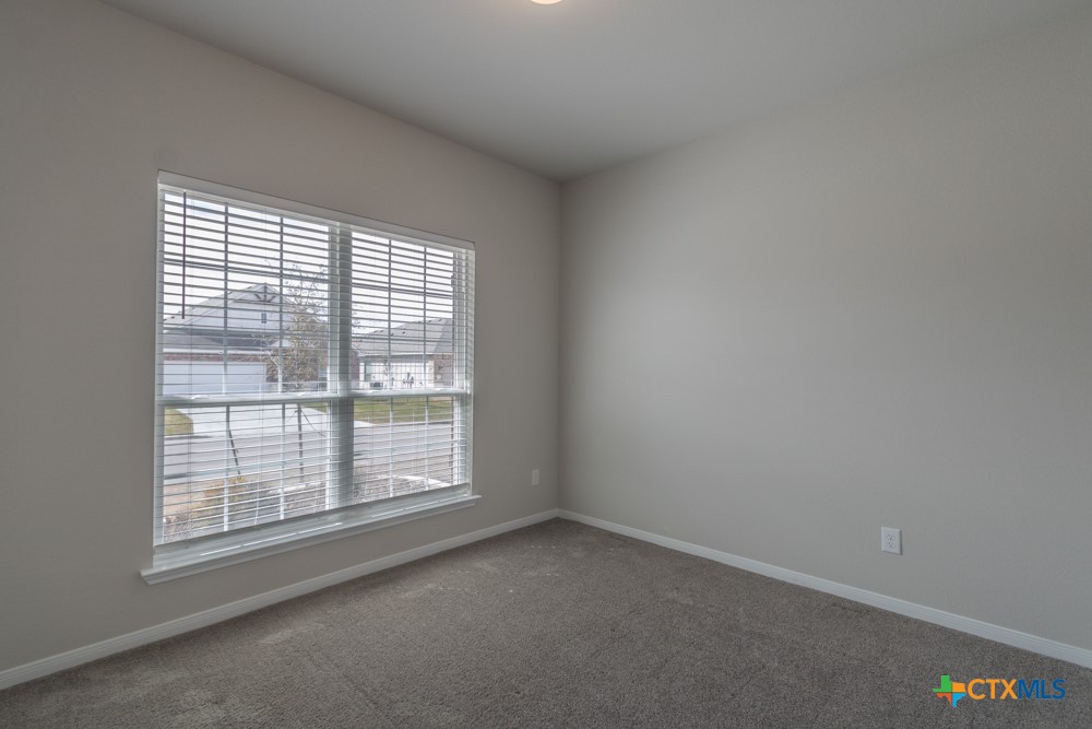 5410 Friars Loop Property Photo 11