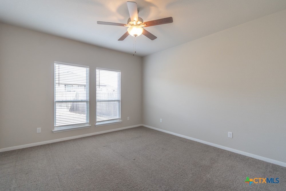 5410 Friars Loop Property Photo 17