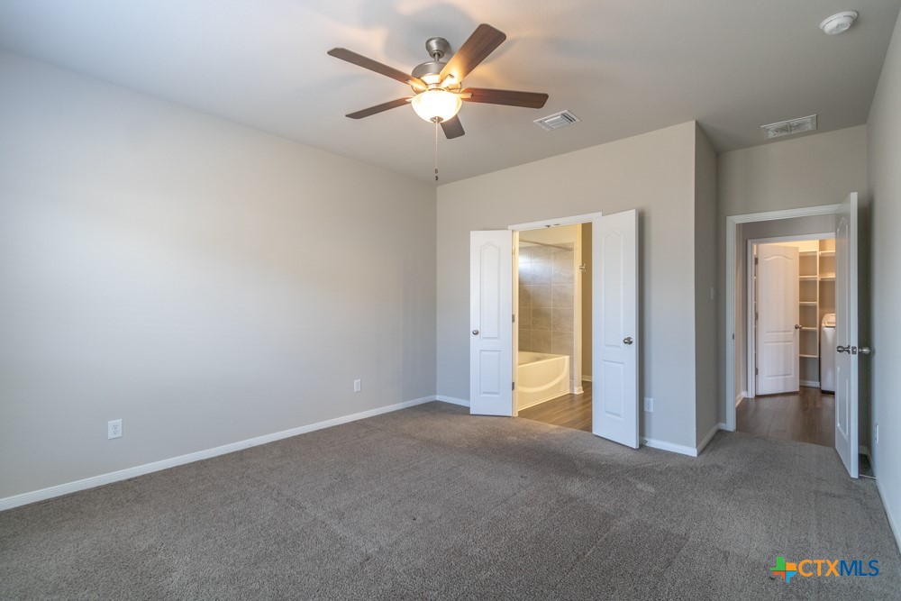 5410 Friars Loop Property Photo 18