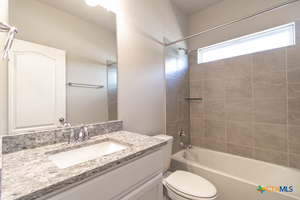5410 Friars Loop Property Photo 23