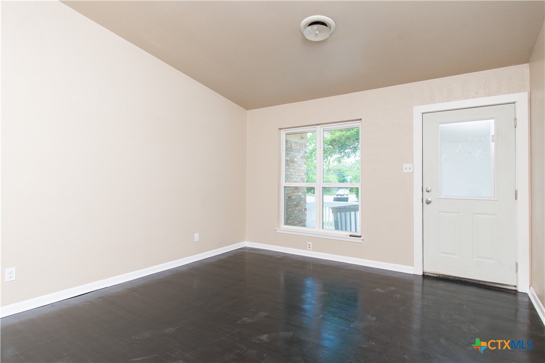 1312 Stephen Street Property Photo 3