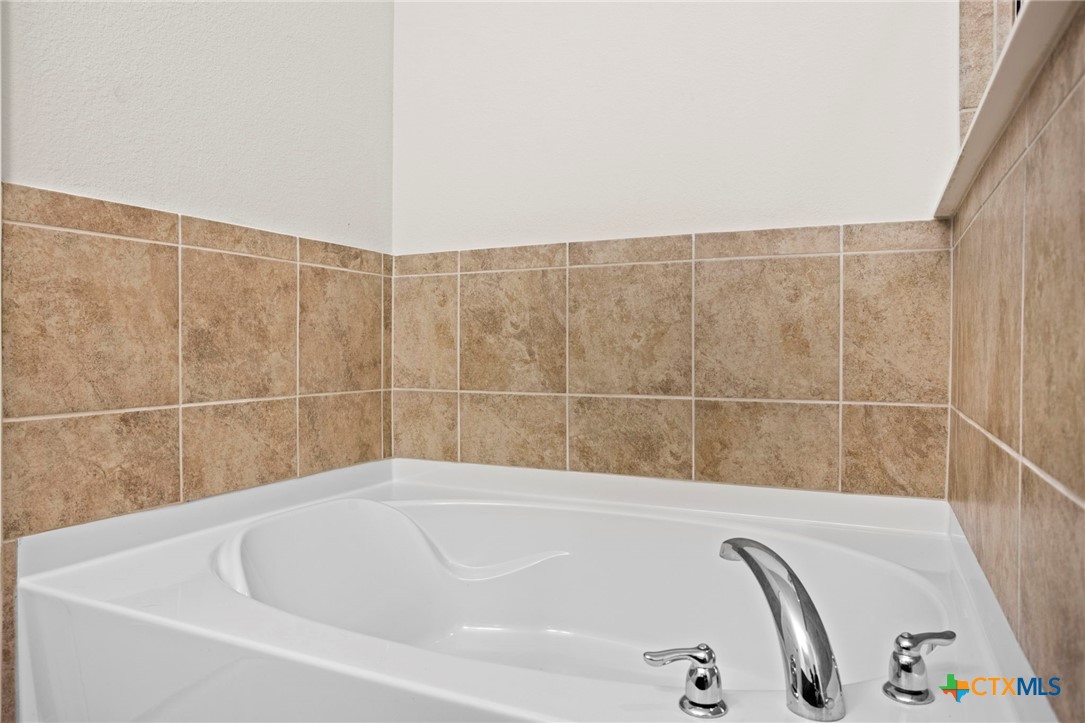1203 Daffodil Drive Property Photo 25