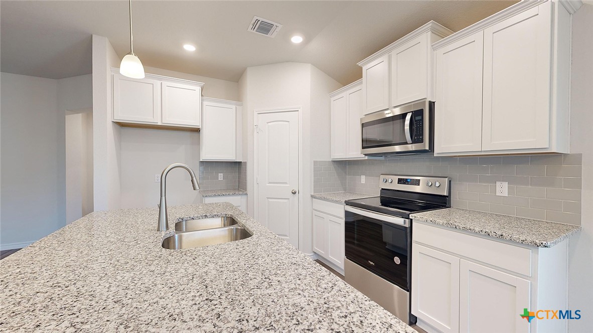 4012 Hayes Court Property Photo 8