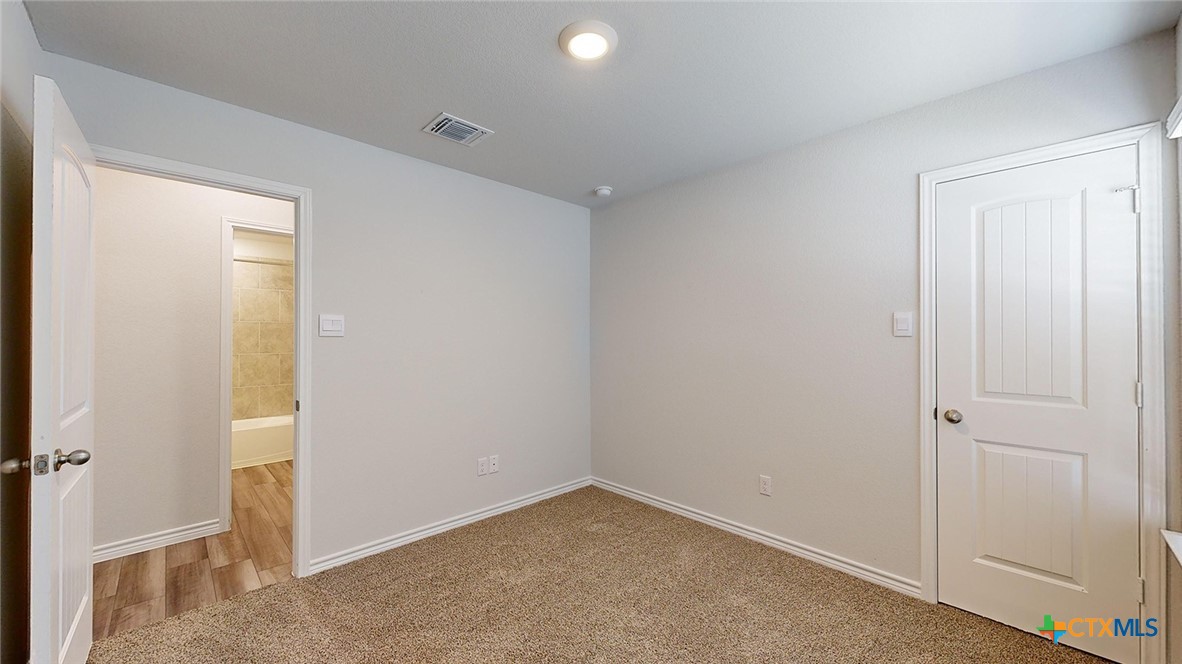 4012 Hayes Court Property Photo 25
