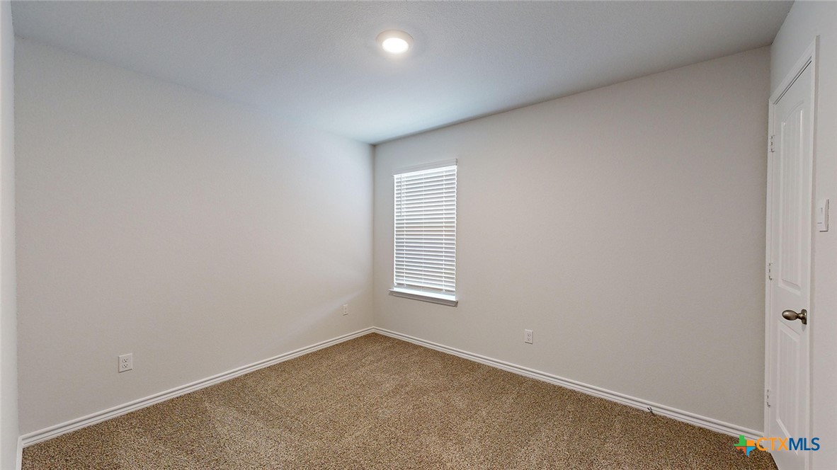 4012 Hayes Court Property Photo 28