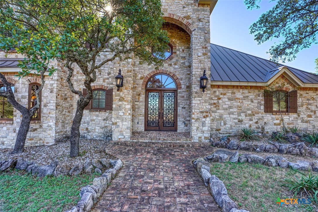 530 Scenic View Drive Property Photo 4