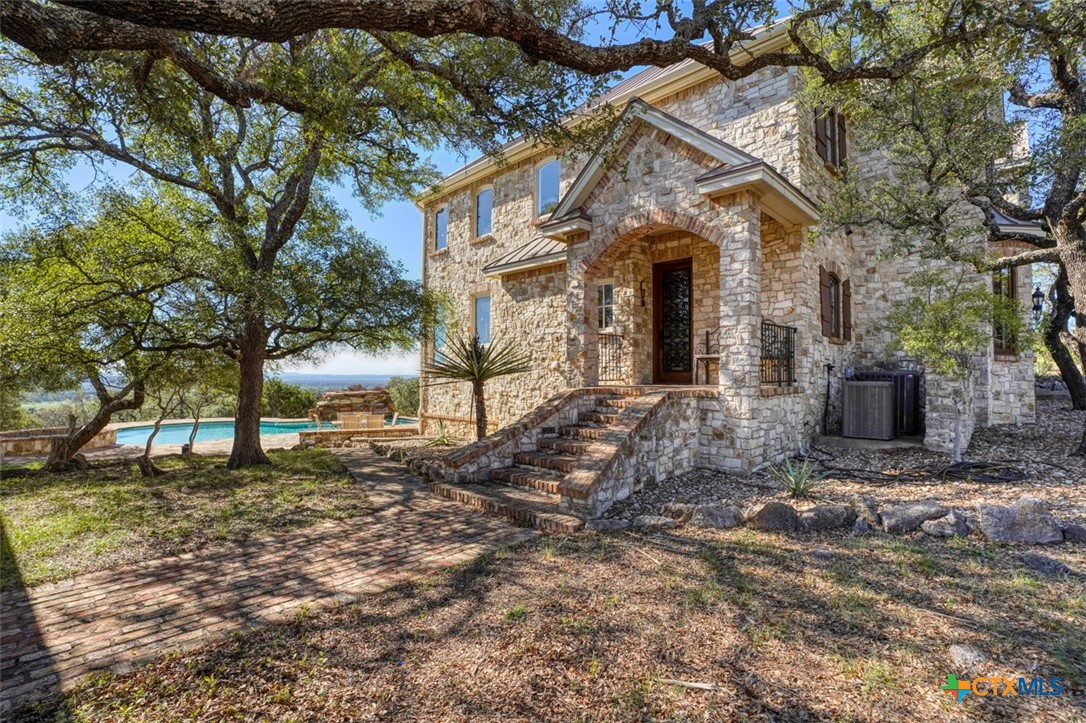 530 Scenic View Drive Property Photo 5
