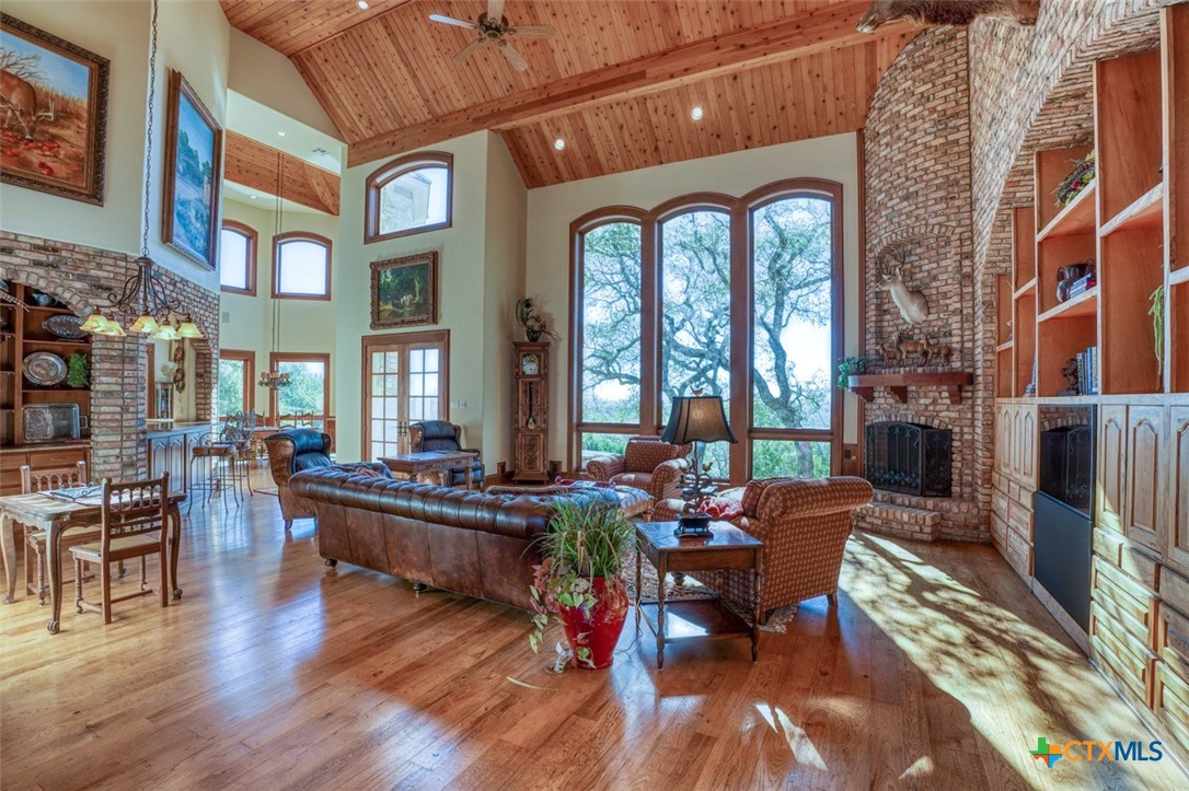 530 Scenic View Drive Property Photo 12