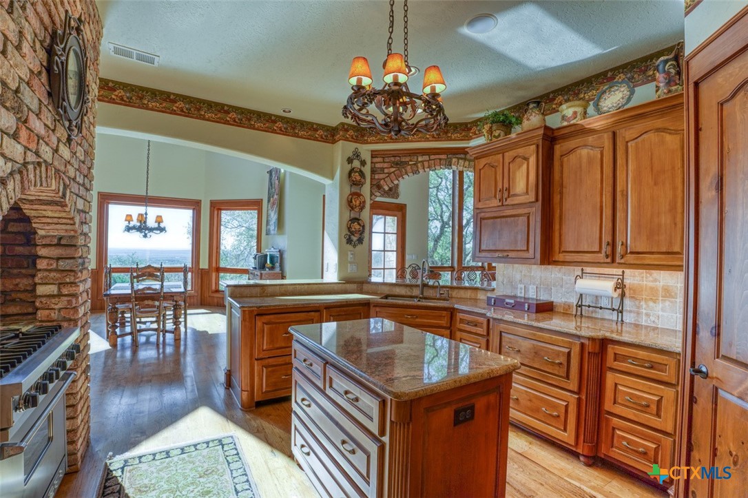530 Scenic View Drive Property Photo 15