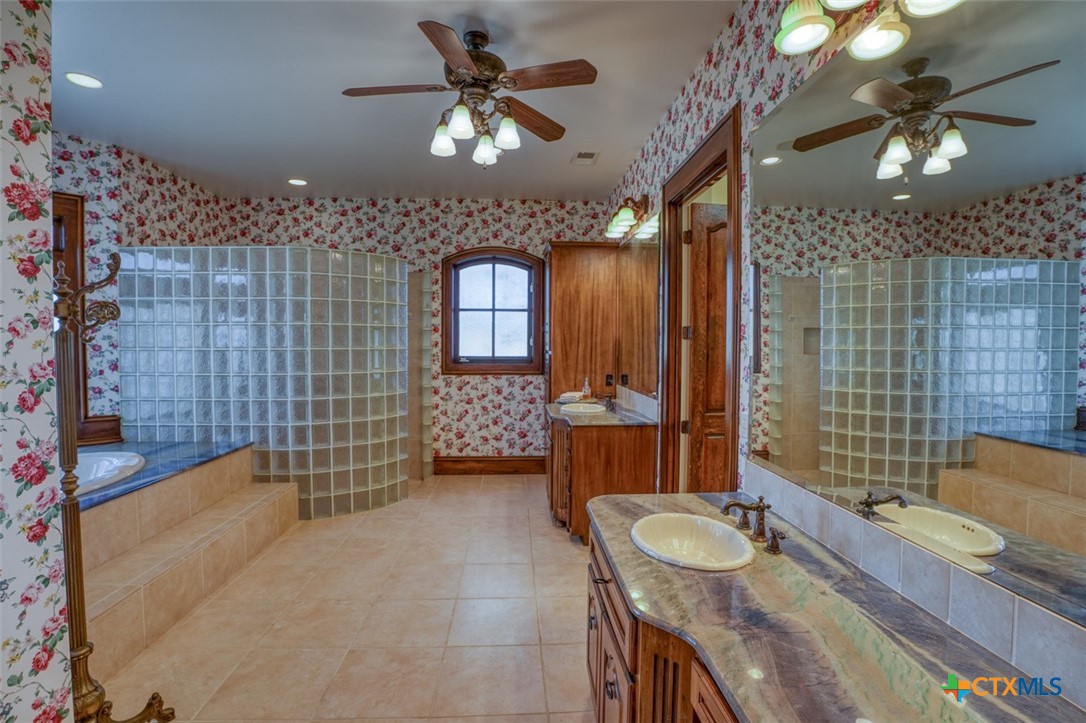 530 Scenic View Drive Property Photo 25