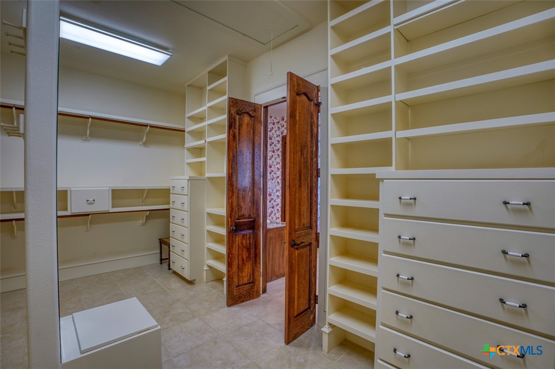 530 Scenic View Drive Property Photo 28