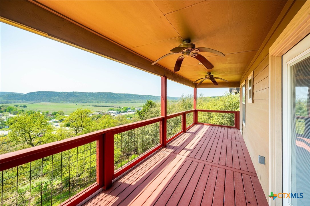 924 Kindersley Street Property Photo 1