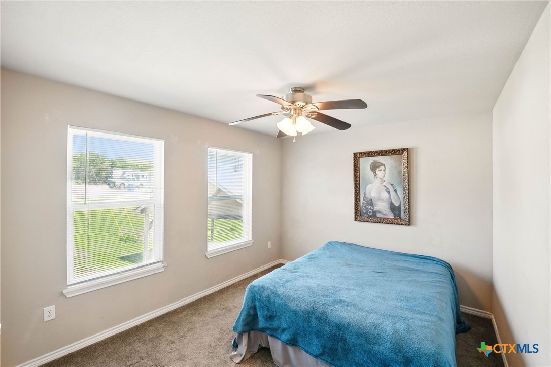 924 Kindersley Street Property Photo 13