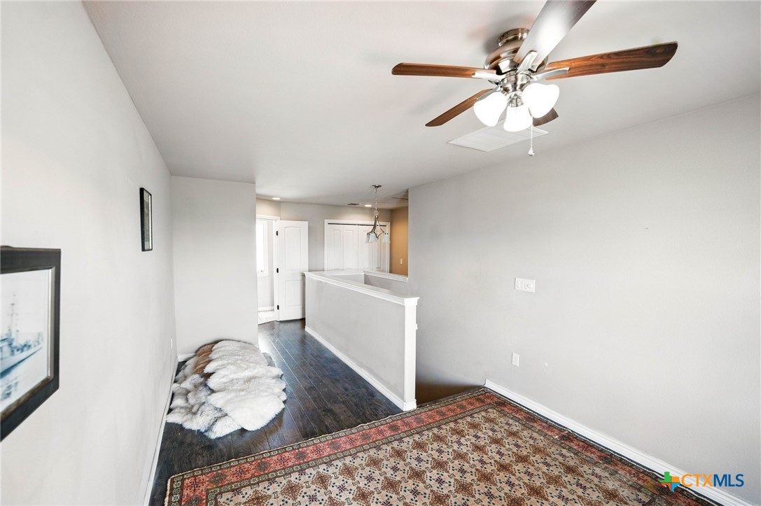 924 Kindersley Street Property Photo 21