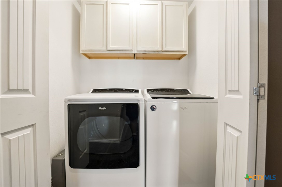 924 Kindersley Street Property Photo 23