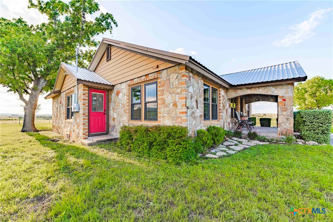 1102 County Road 138 Property Photo 6