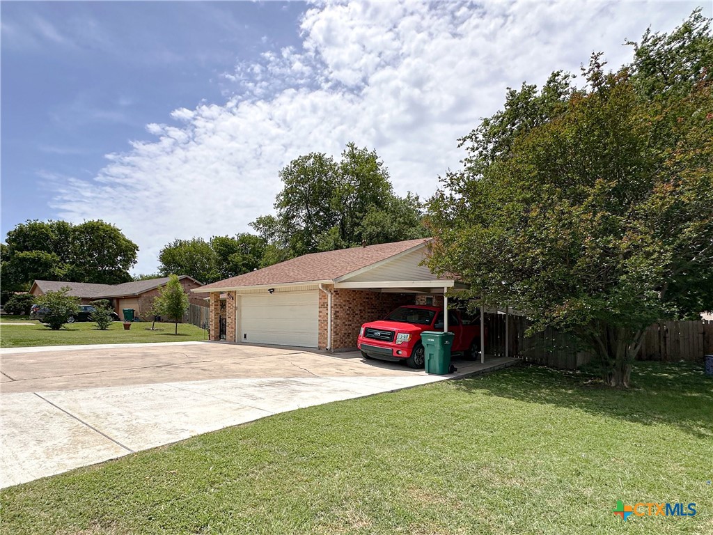 908 Indian Trail Property Photo 5
