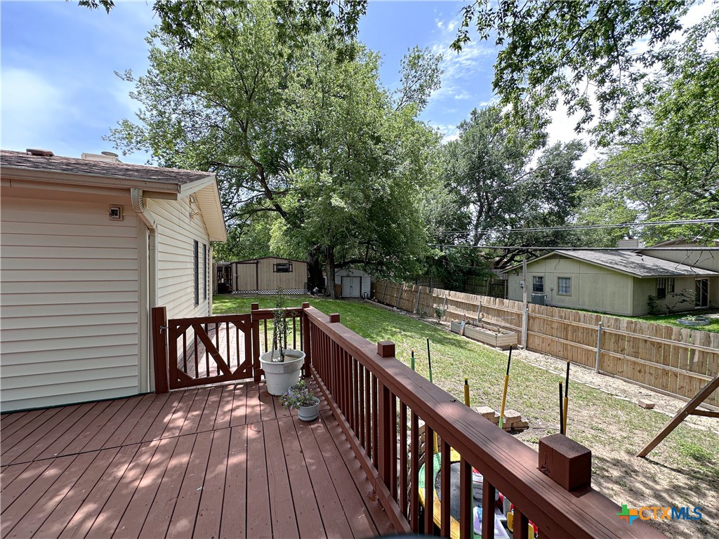 908 Indian Trail Property Photo 12