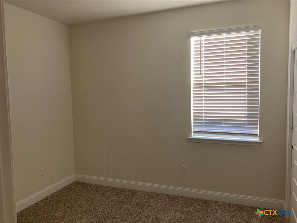 16917 Aventura Avenue Property Photo 7