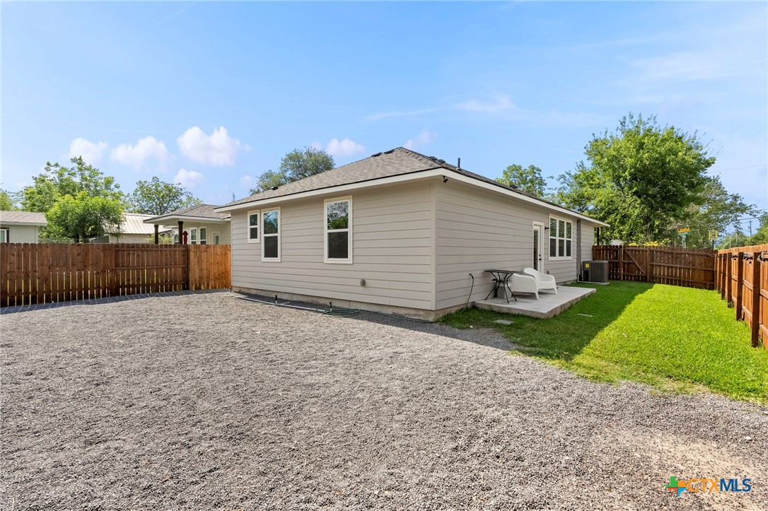 964 Allende Street Property Photo 26