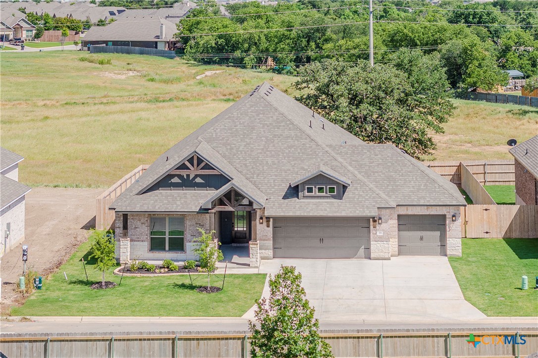 711 Saddlehorn Drive Property Photo 1