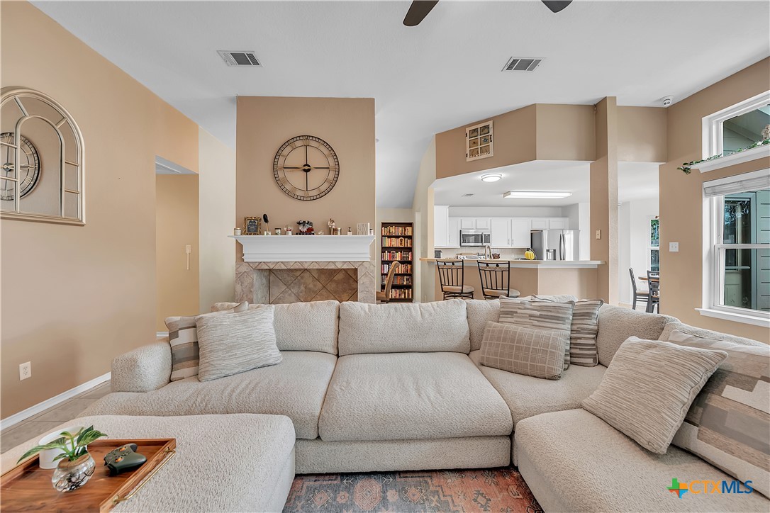 2811 Phoenix Drive Property Photo 4