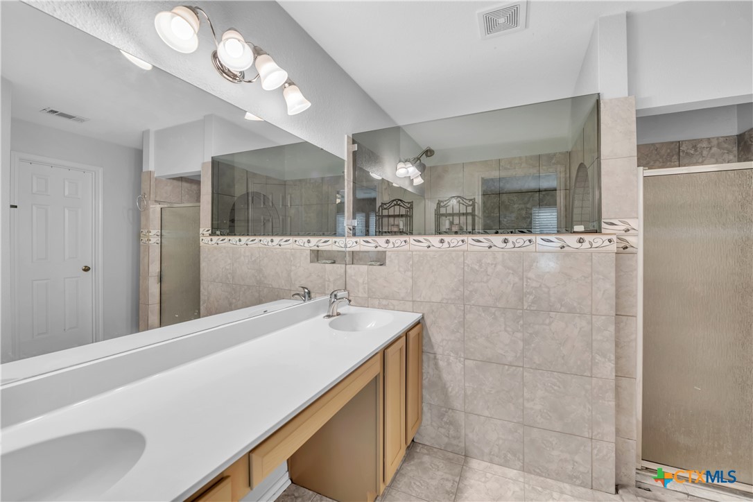 2811 Phoenix Drive Property Photo 13
