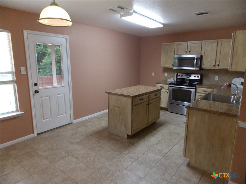 513 Pumpkin Drive Property Photo 8