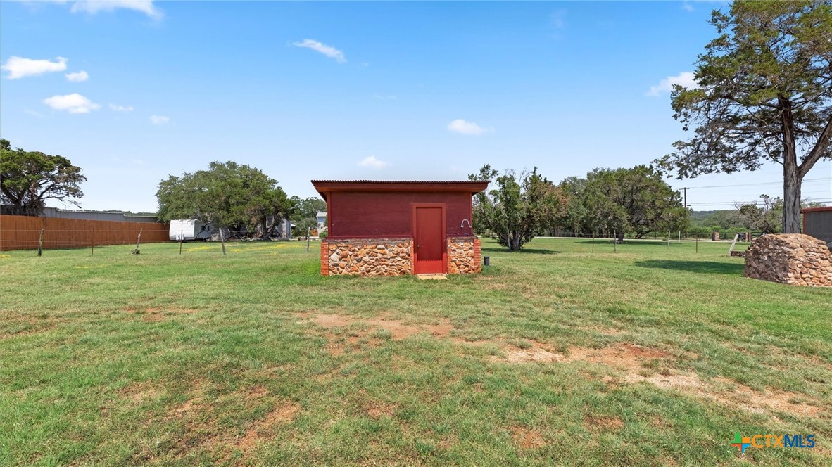153 Lone Oak Road Property Photo 6