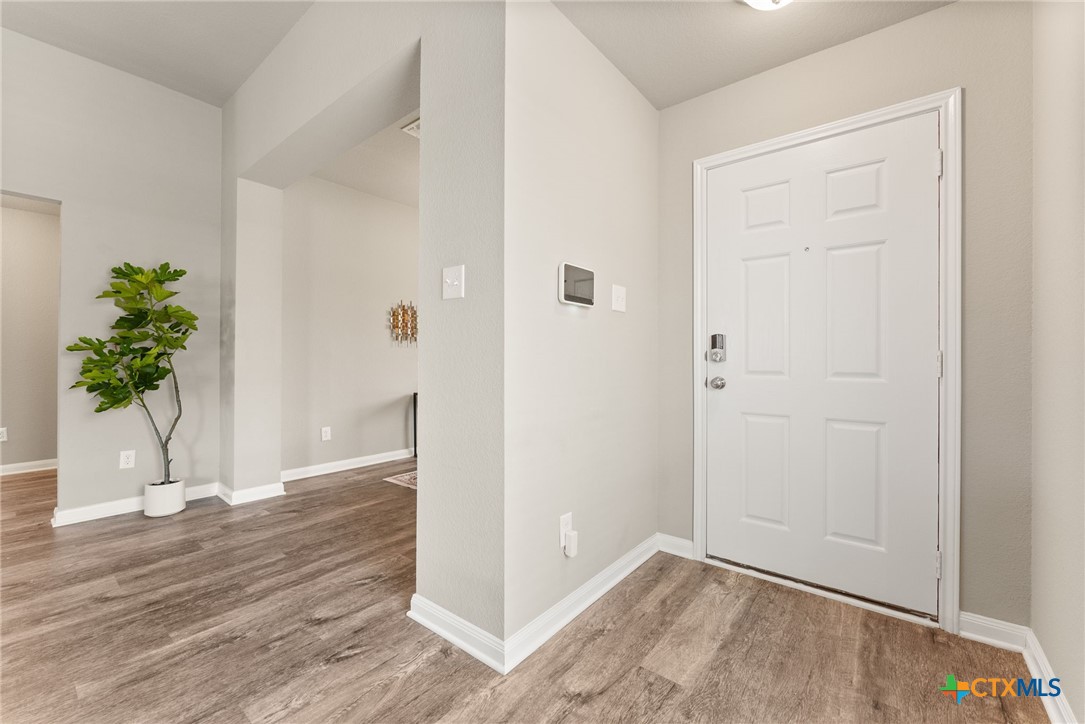1910 Lummus Drive Property Photo 6