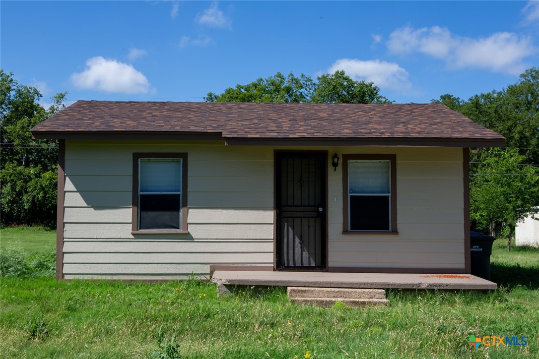 505 W Washington Avenue Property Photo 1