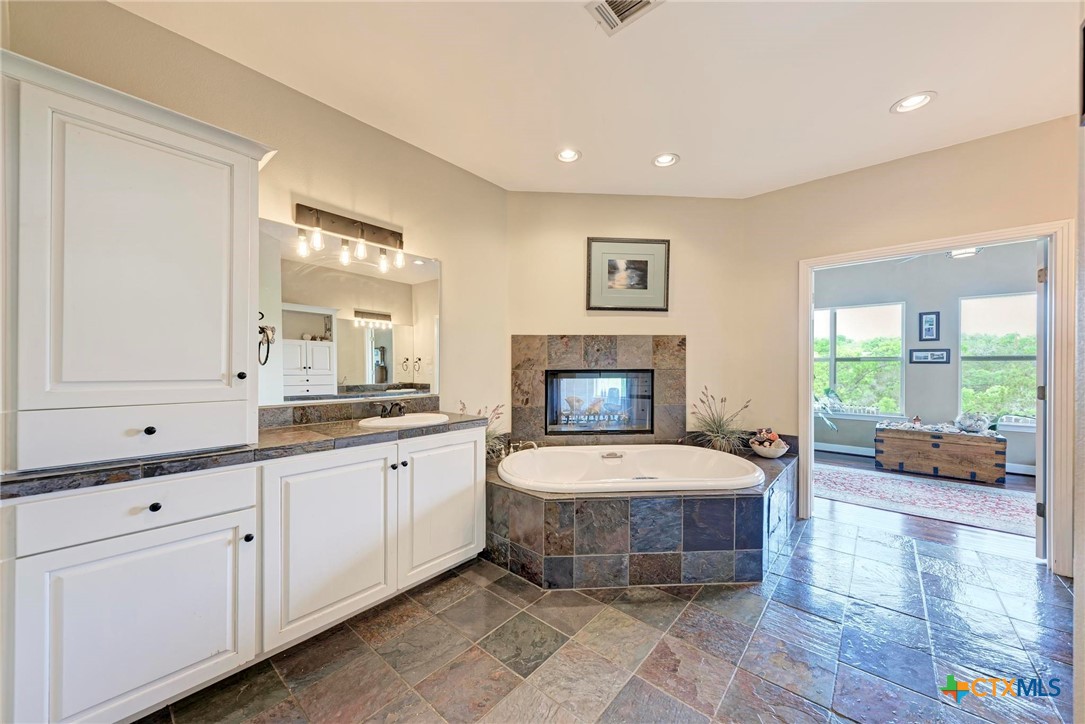 12326 Hanging Valley Drive Property Photo 22