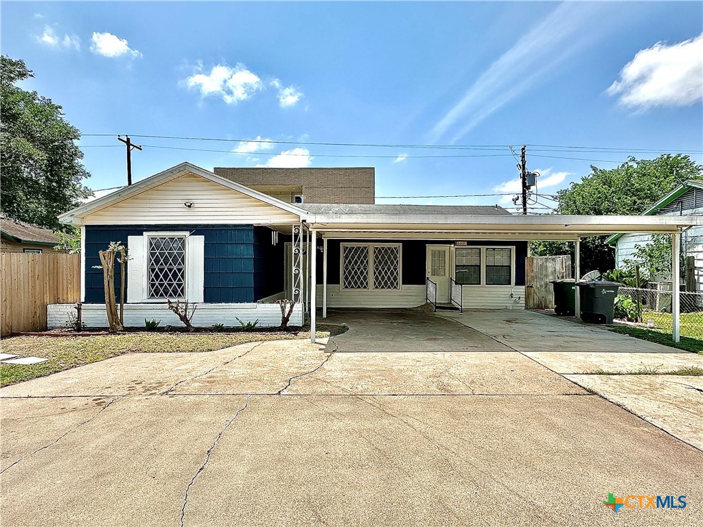 3301 Cypress Street Property Photo 1