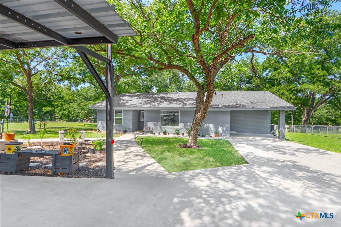 326 Riverview Road Property Photo 3