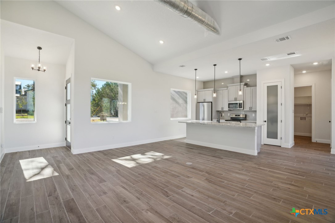 3006 Dew Drop Property Photo 8