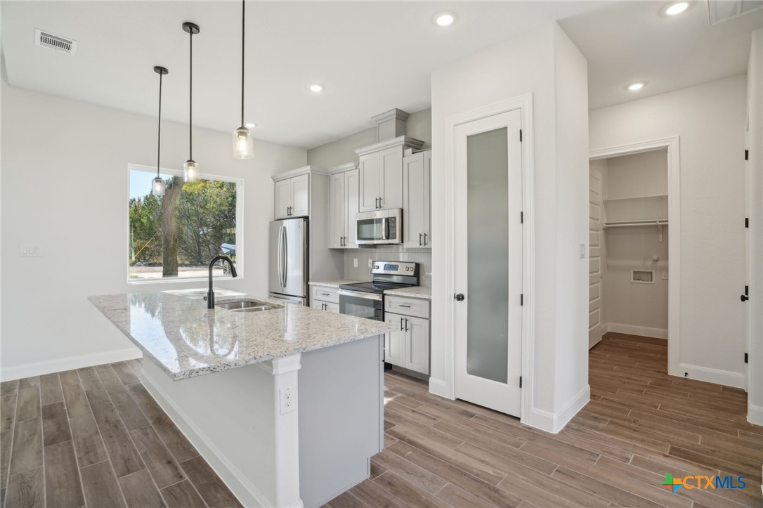 3006 Dew Drop Property Photo 10