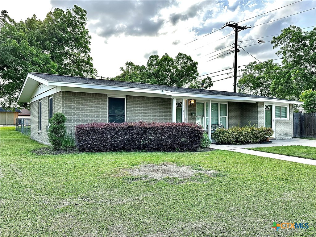 3303 Avon Drive Property Photo 1