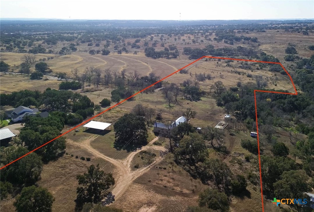 1037 Ranch Road 962 W Property Photo 6