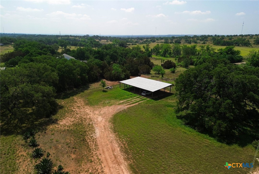 1037 Ranch Road 962 W Property Photo 32