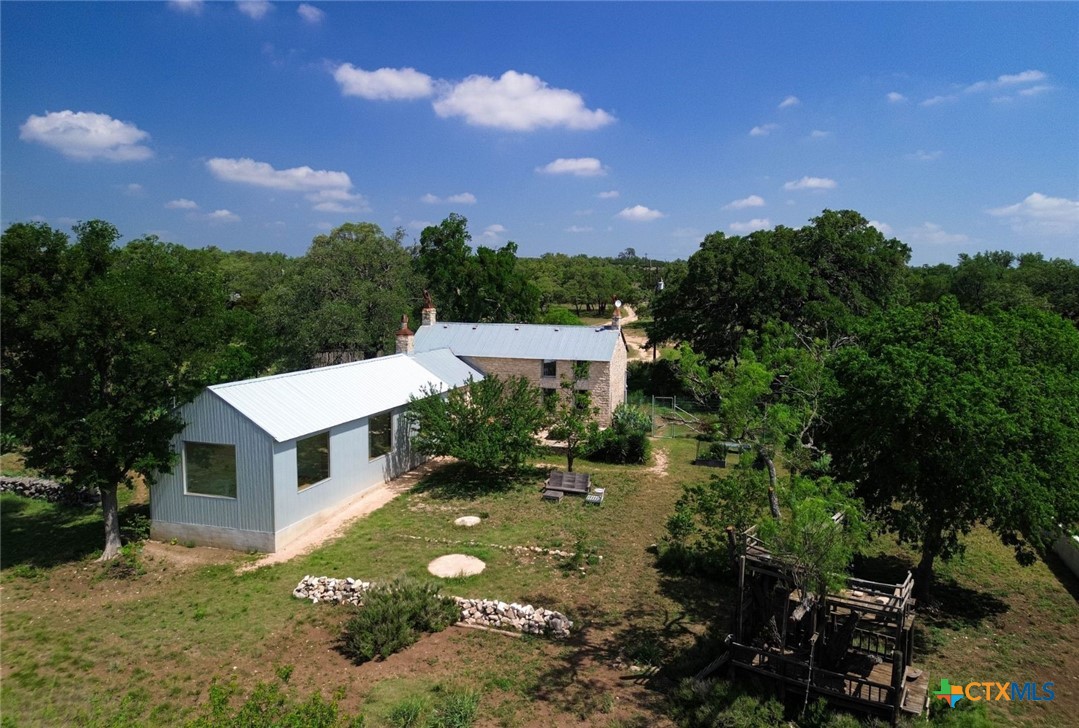 1037 Ranch Road 962 W Property Photo 33
